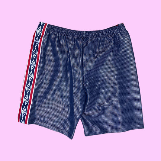 Vintage Umbro shorts - L