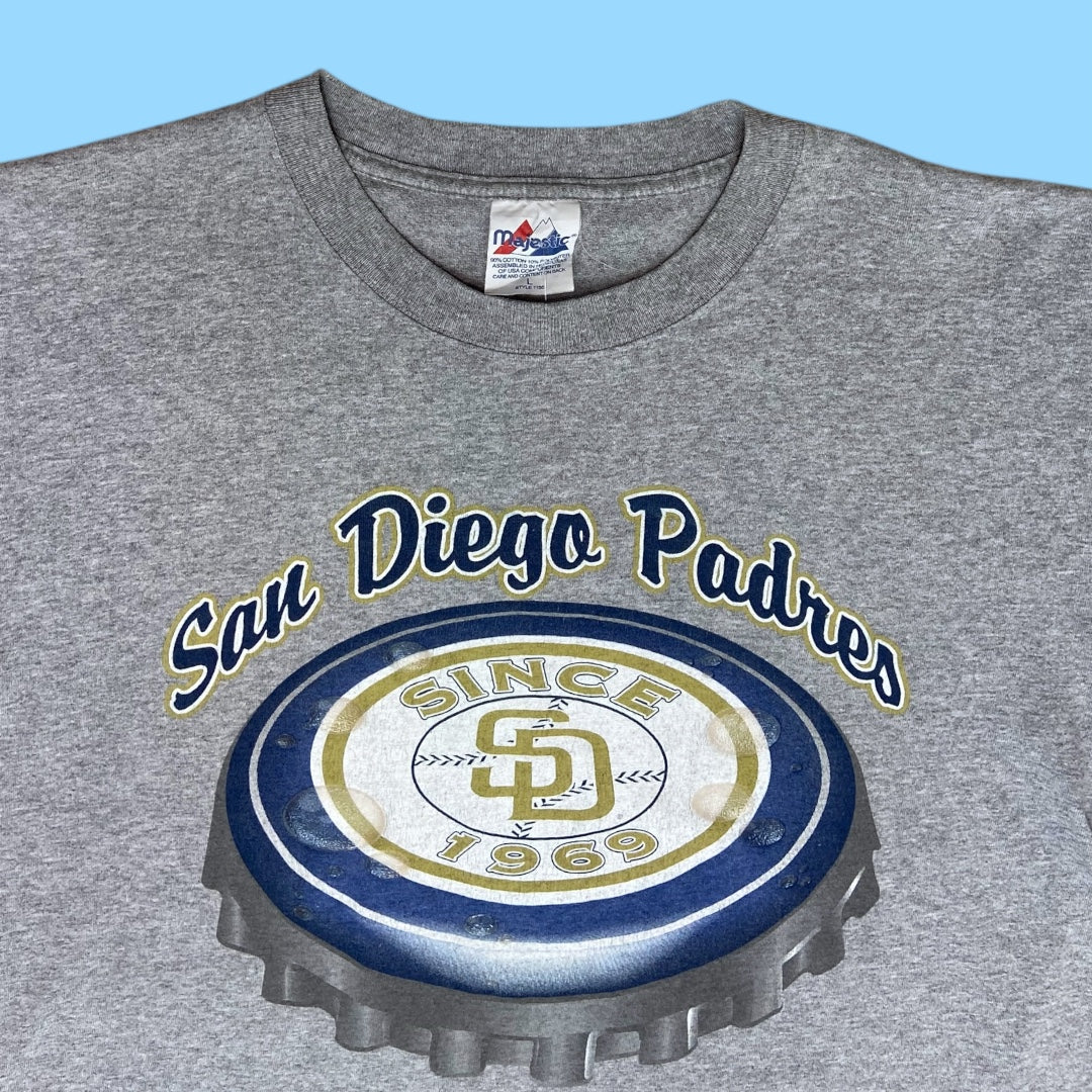 Vintage Majestic San Diego Padres t-shirt - L