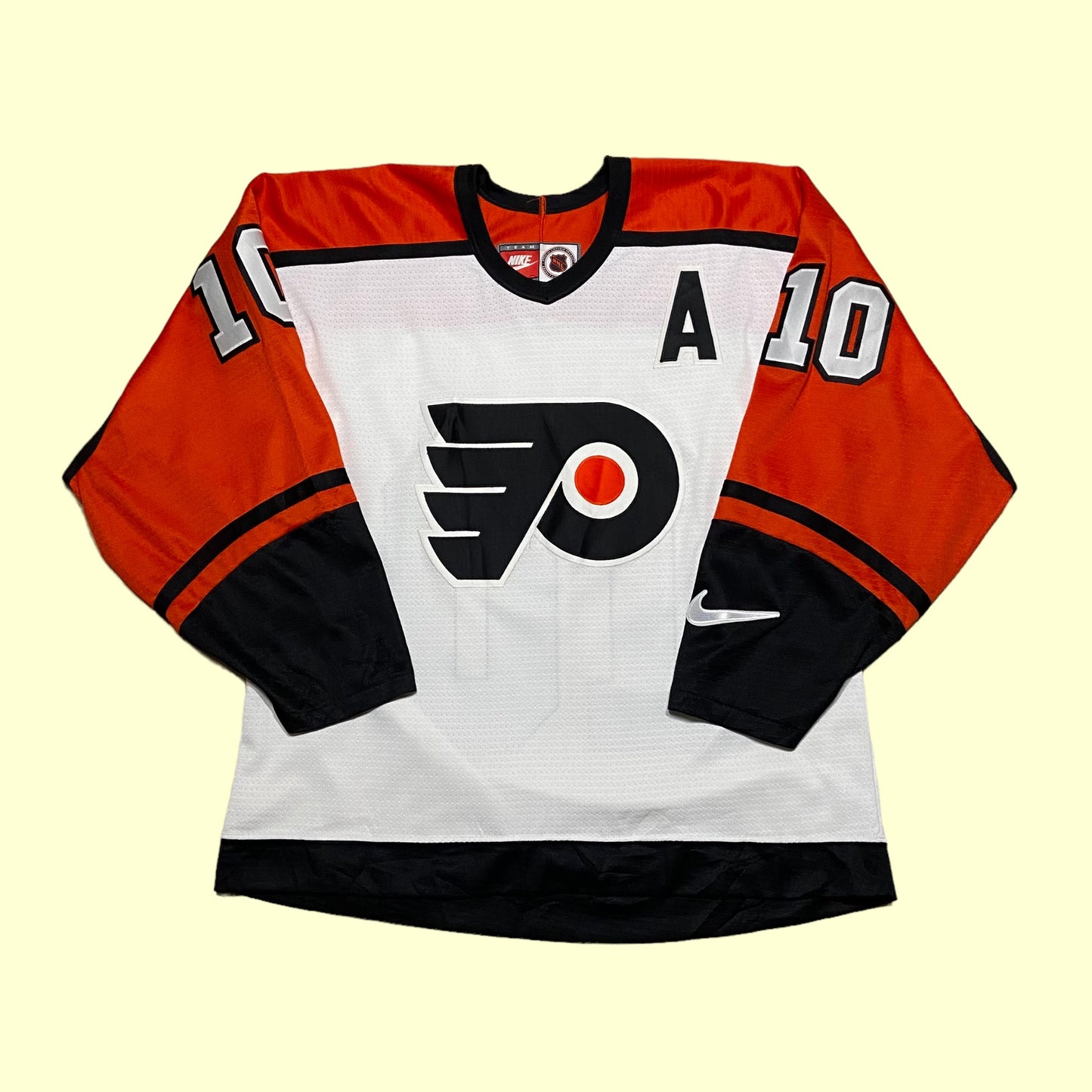 Vintage Nike LeClair Flyers jersey - XL