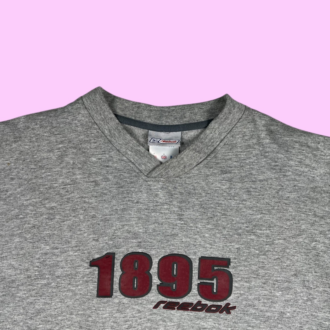 Vintage Reebok sweater - L