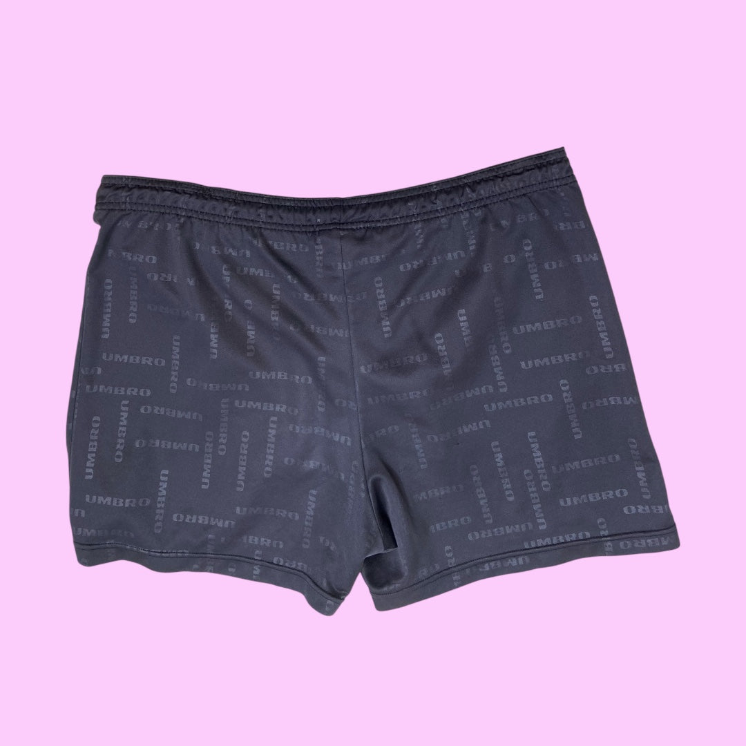 Vintage Umbro shorts - L