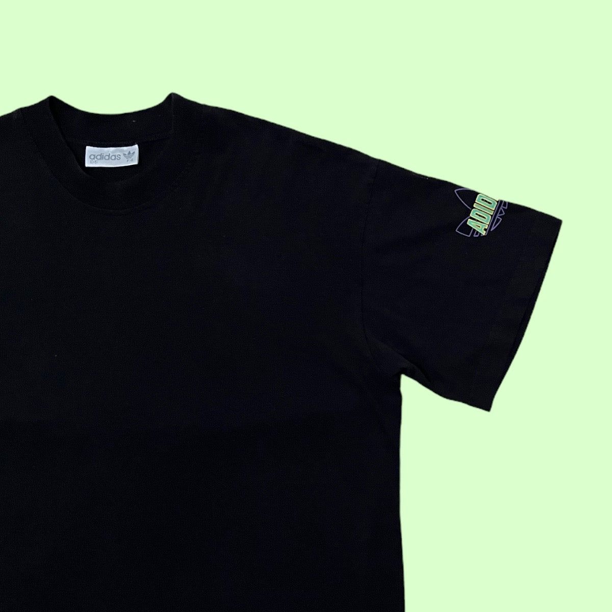 Vintage Adidas T-Shirt - M